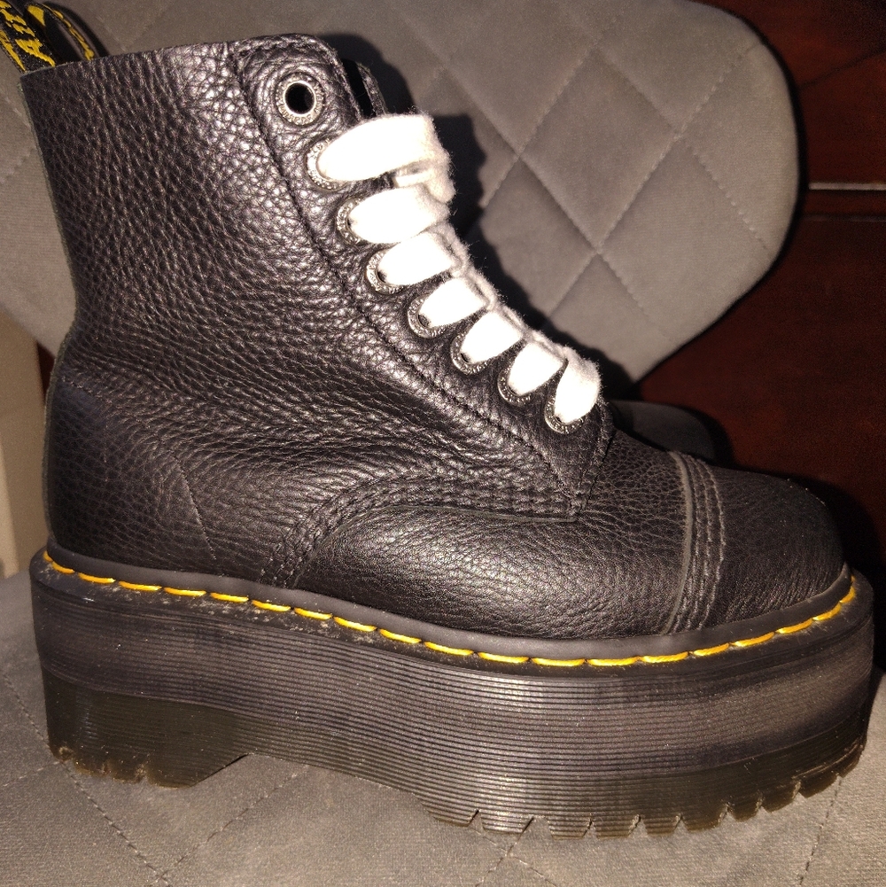 Dr Martens Sinclair Max Platform Boots